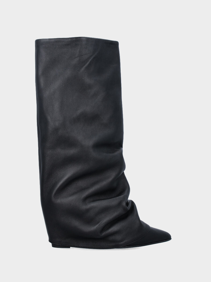 Camperos in nappa nera con ghetta goffrata e tacco 70mm