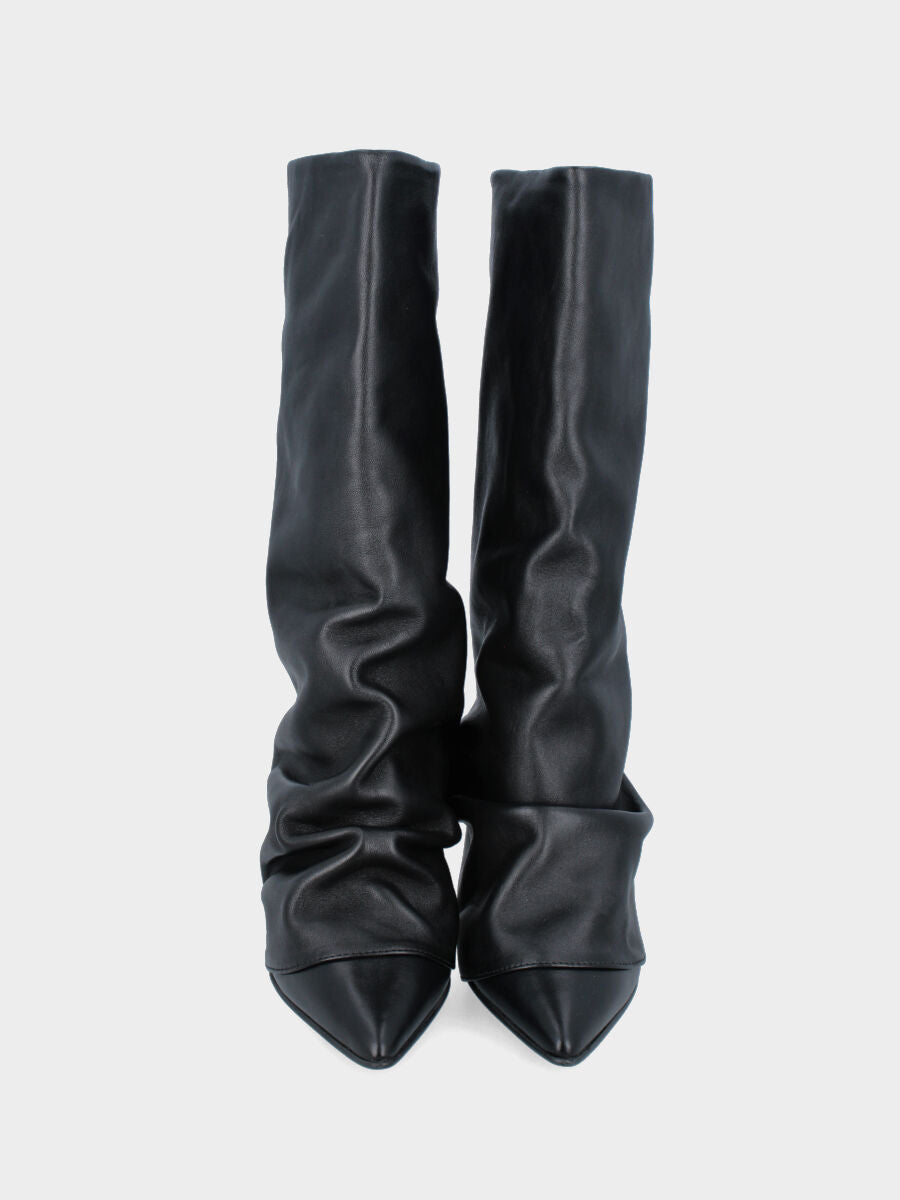 Camperos in nappa nera con ghetta goffrata e tacco 70mm