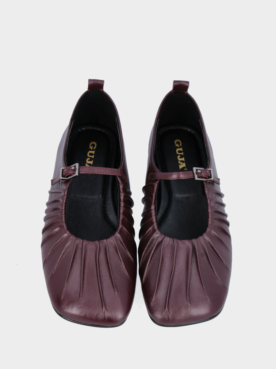Ballerina in nappa bordeaux con punta quadrata e zeppa interna