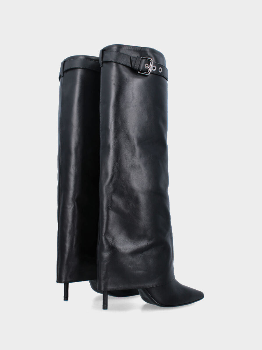 Stivale in vitello nero con ghetta e tacco stiletto