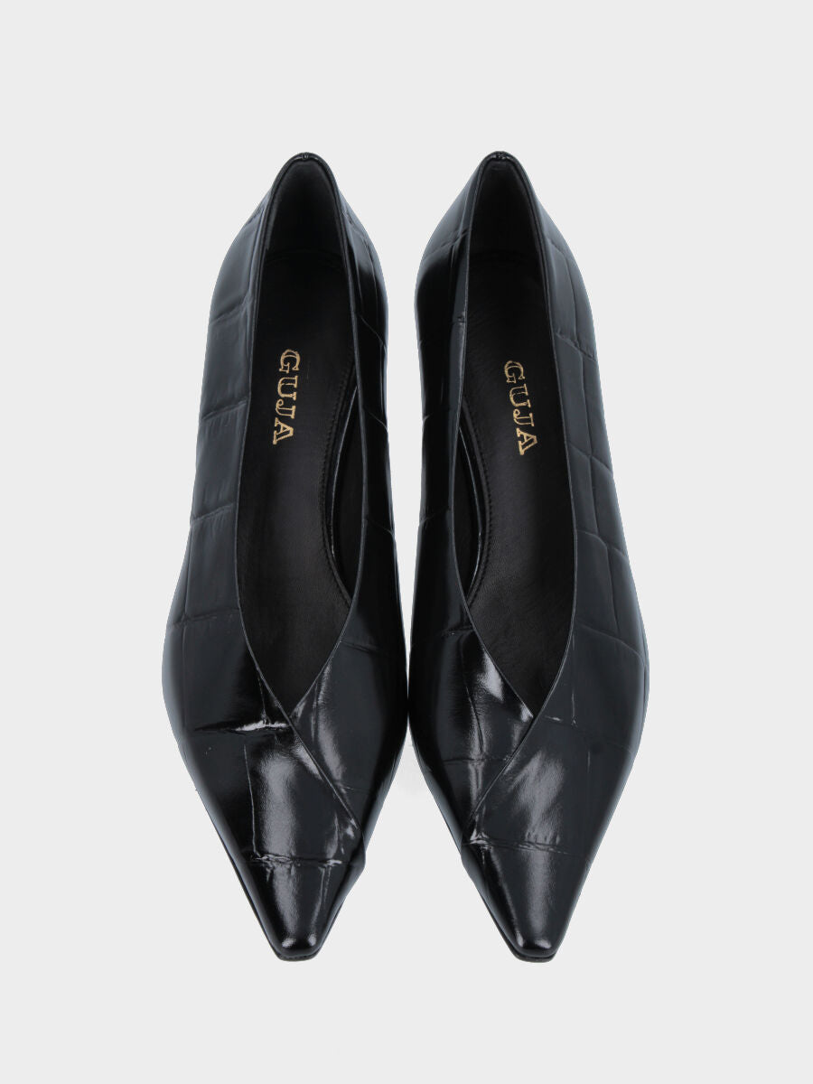 Décolleté in vernice nera coccodrillo stampato con scollatura sovrapposta