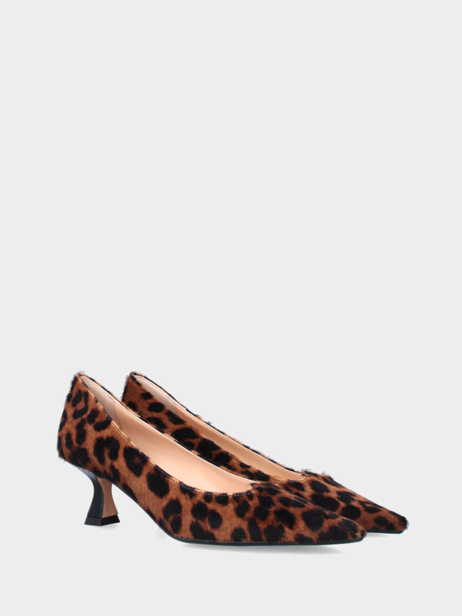 Décolleté in cavallino maculato con scollo a cuore e tacco a calice