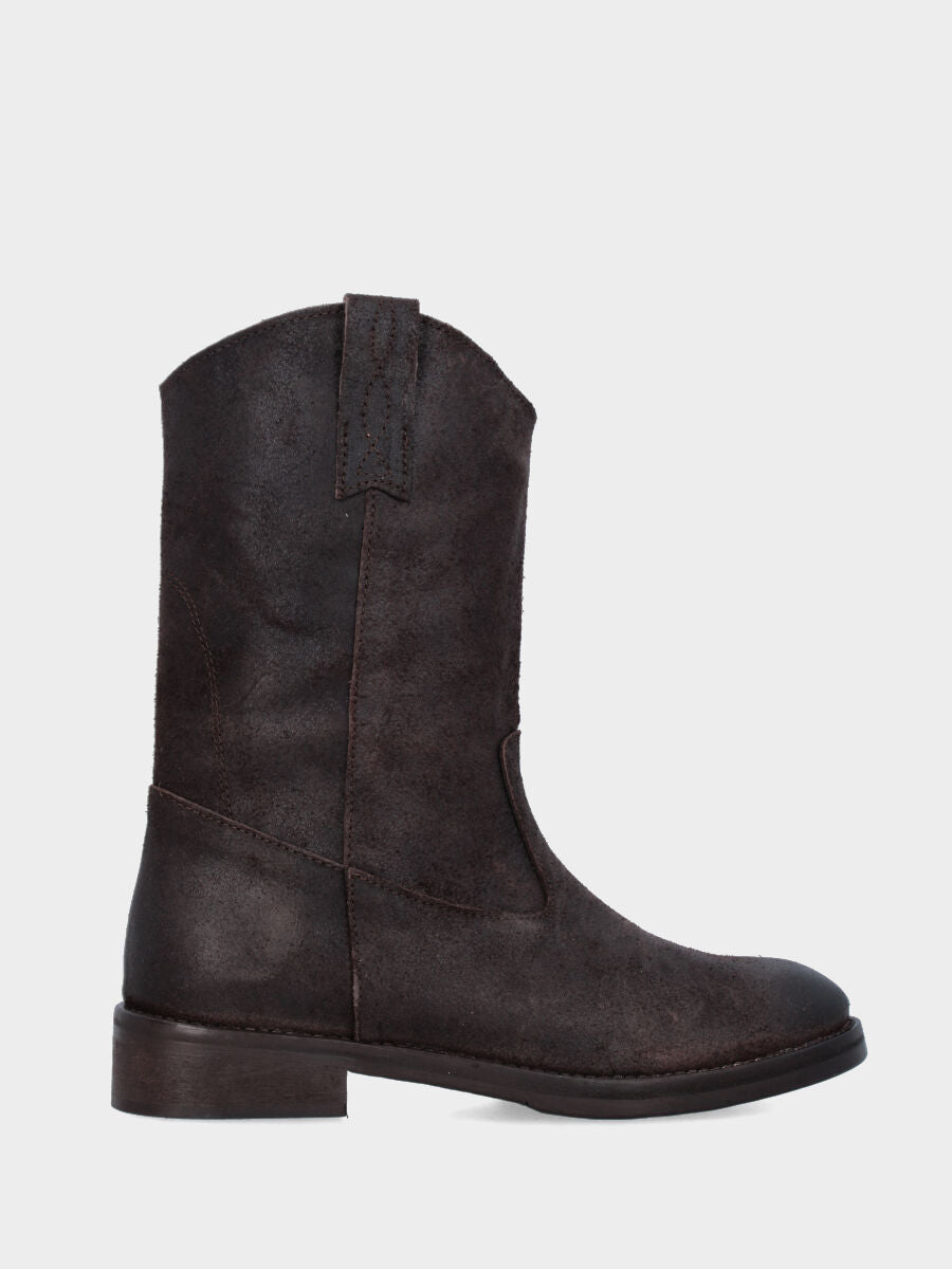 Stivaletto in crosta testa di moro a tubo con tiranti e gambale a tubo