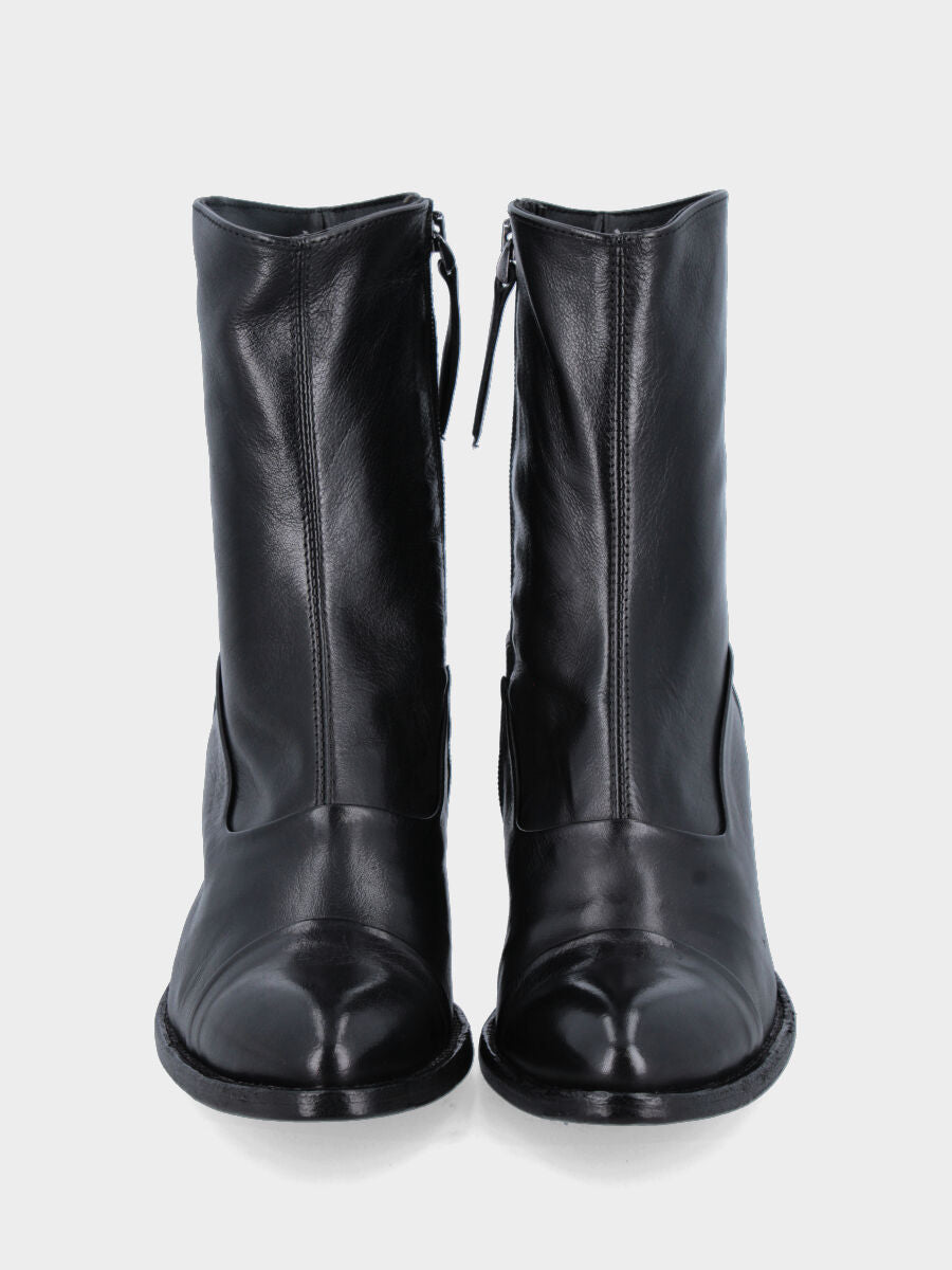 Stivaletto in vitello nero con cuciture rivoltate e tacco fasciato cuoio