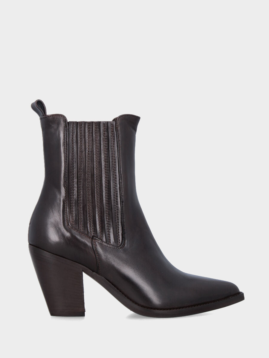 Camperos in vitello testa di moro con tacco cubano e listini ricoperti