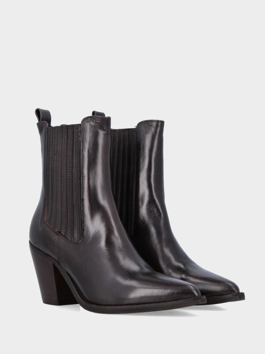 Camperos in vitello testa di moro con tacco cubano e listini ricoperti