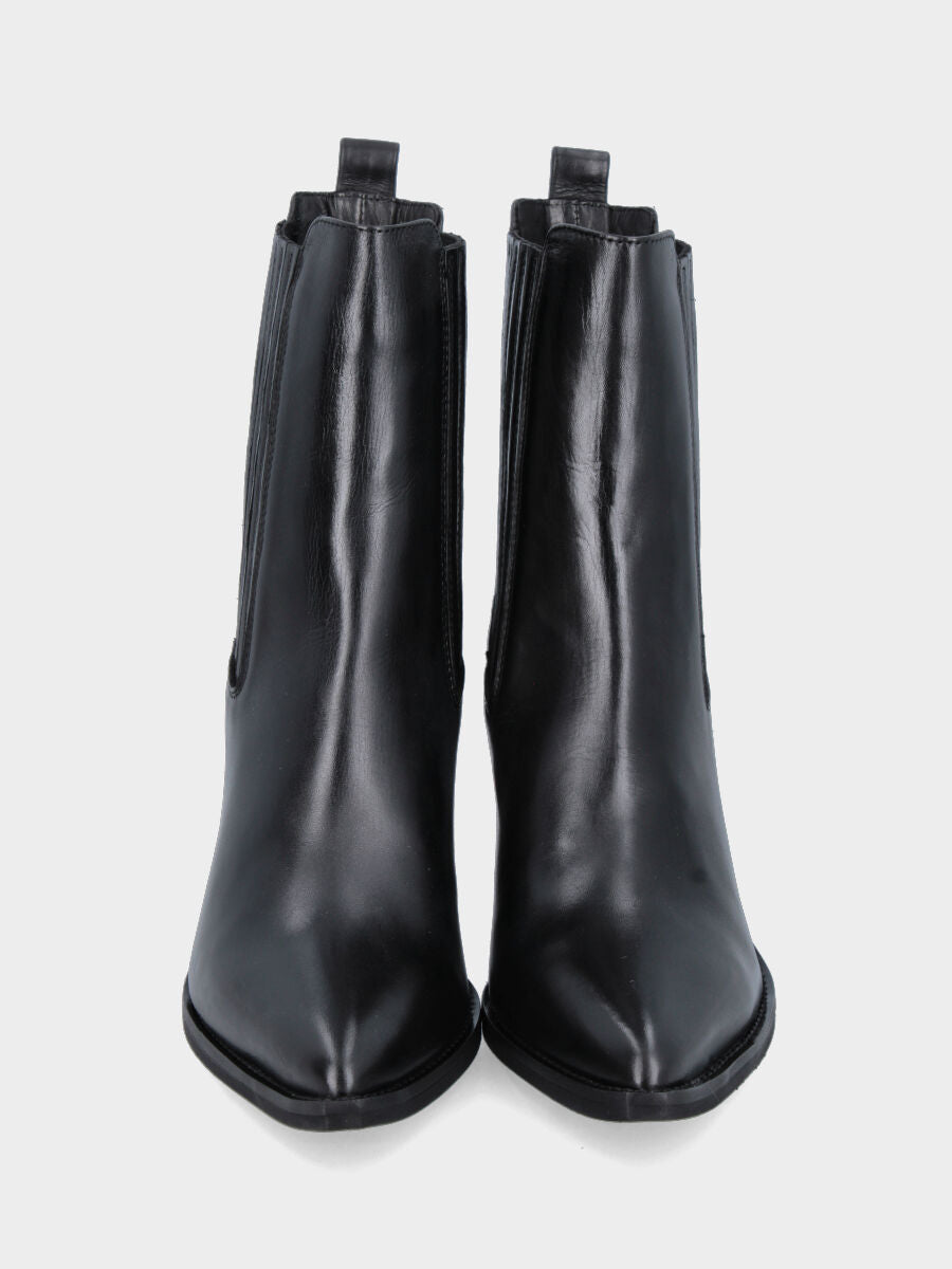 Camperos in vitello nero con tacco cubano e listini ricoperti