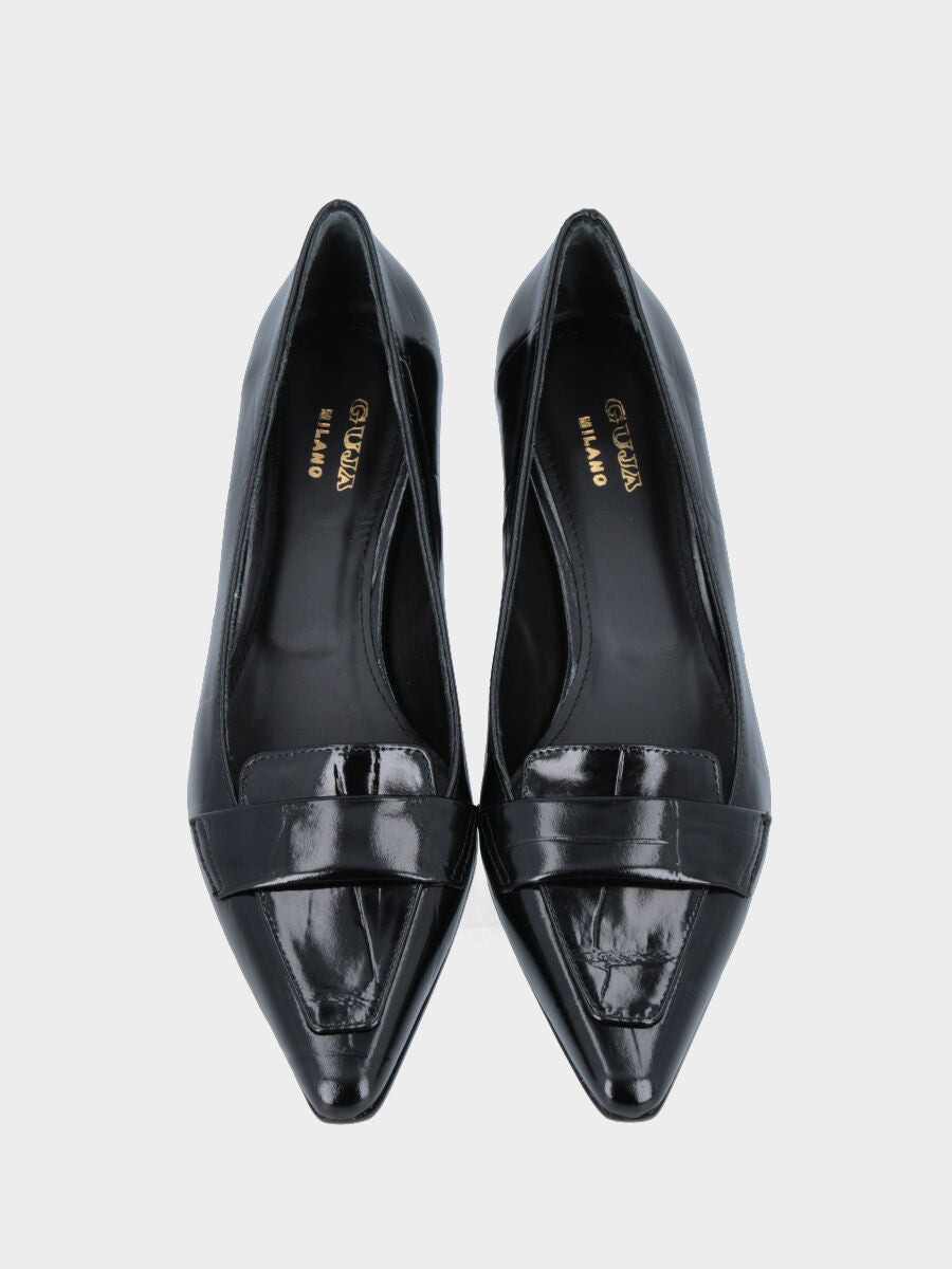 Mocassino in vitello nero stampa coccodrillo con vaschetta cucita