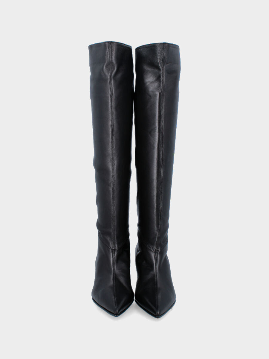 Stivale a tubo in nappa nera con punta sfilata e tacco a calice
