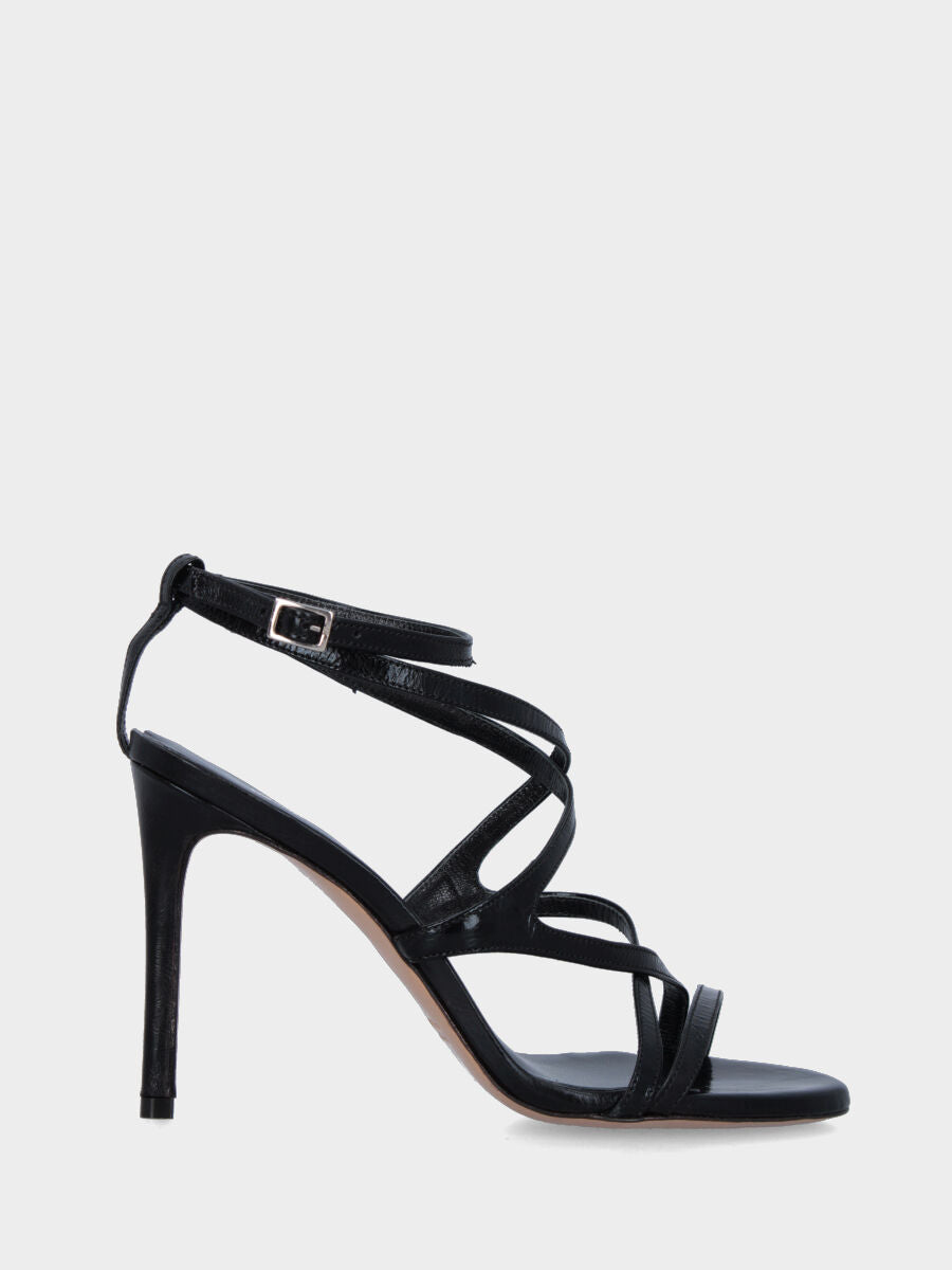 Sandalo in vernice nera con listini incrociati e tacco a coda