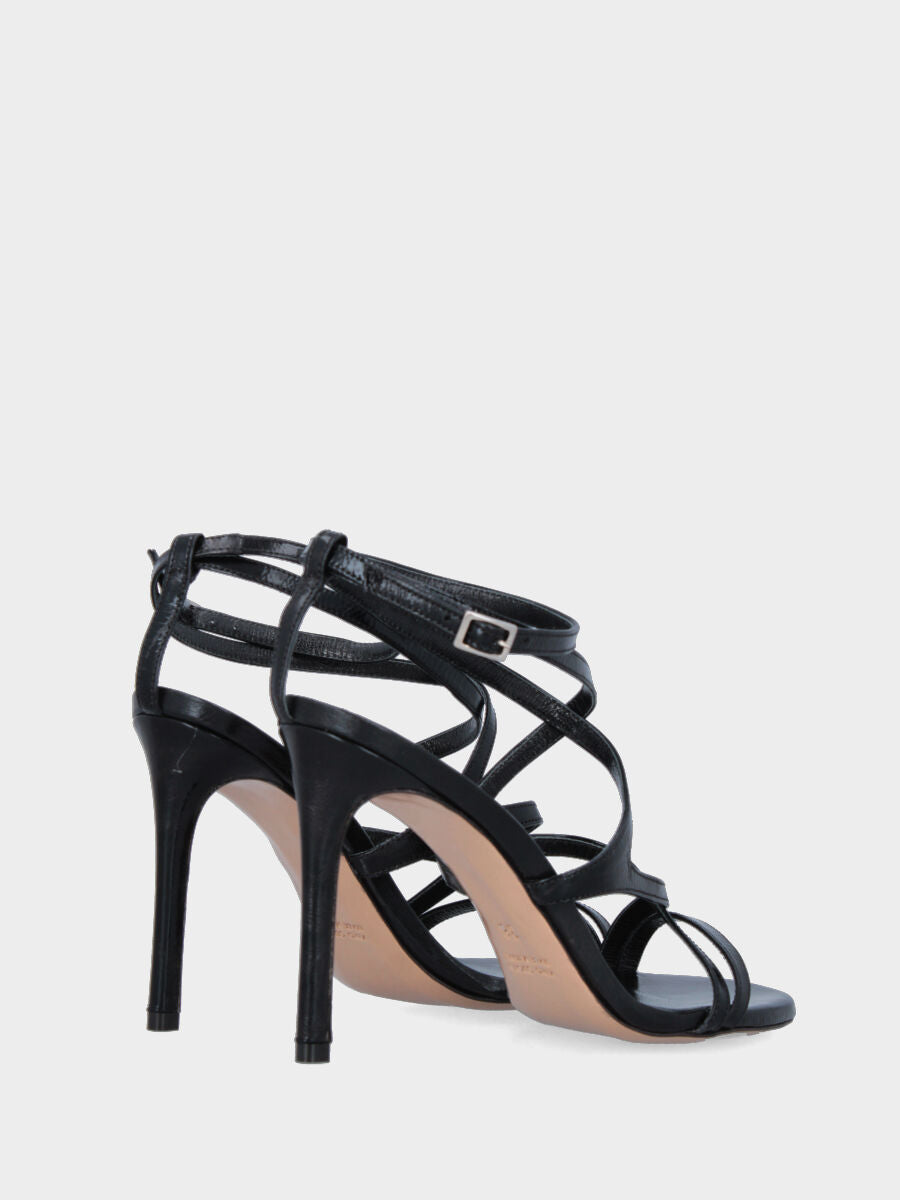 Sandalo in vernice nera con listini incrociati e tacco a coda