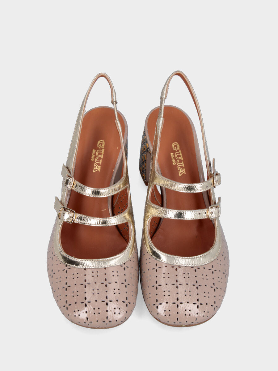 Slingback in naplak color avena con cinturini platino e punta tonda