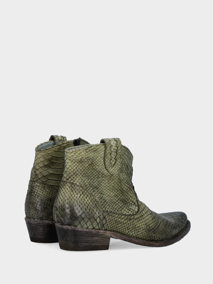 Camperos a sabot in vitello verde con tomaia pitonata