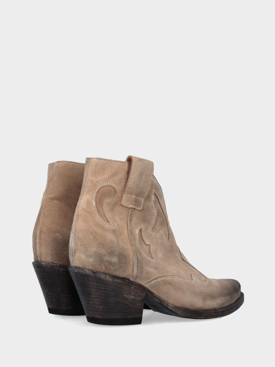 Camperos a tronchetto con cerniera, intagli e tacco 60 mm