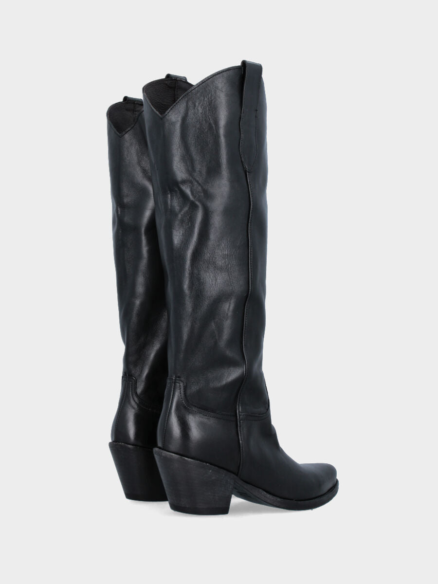 Camperos in vitello nero con punta affusolata e tacco 70 mm