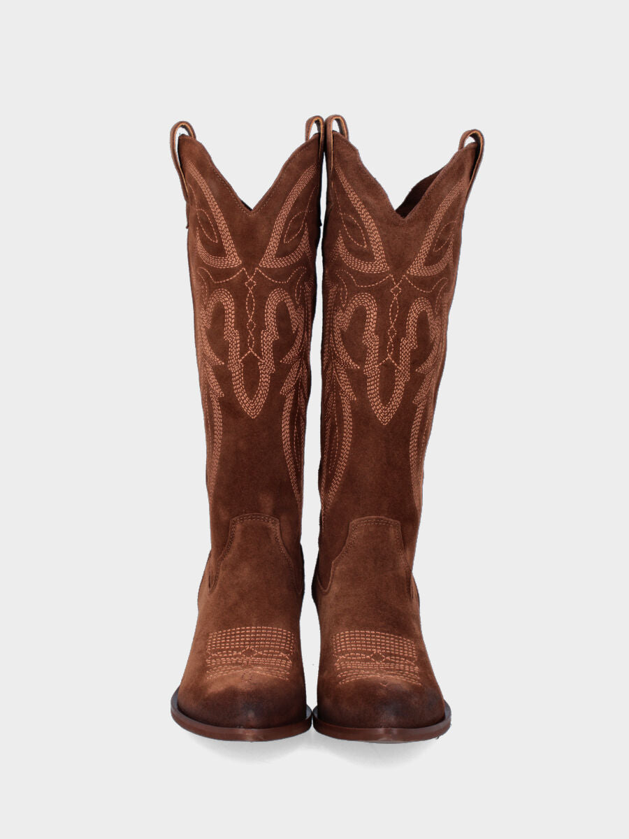 Camperos in velour marrone con fiore in punta, ricami sul gambale