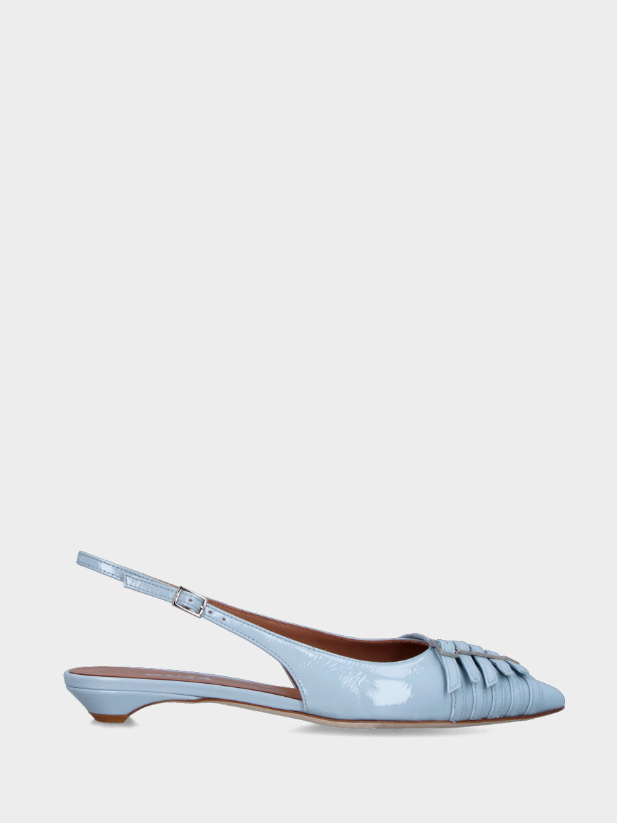 Slingback in verlux celeste con cinturini in pianta e tacco semi zeppa
