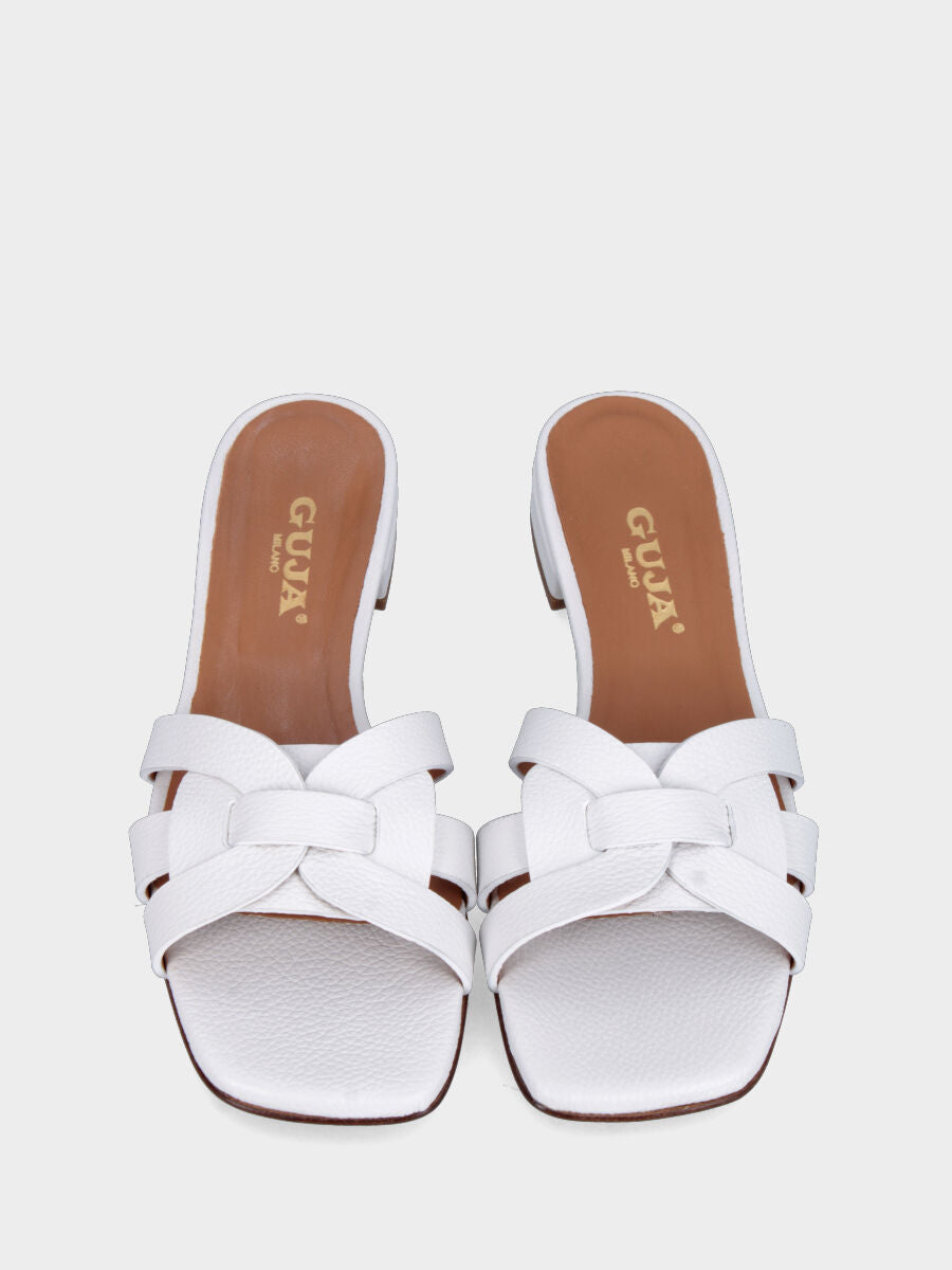 Ciabattina in vitello bianco con listini geometrici