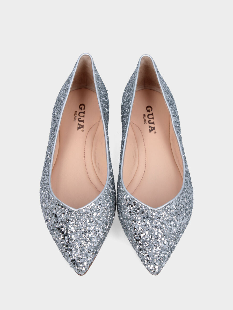 Ballerina con glitter argentati con scollo a V e tacco flat