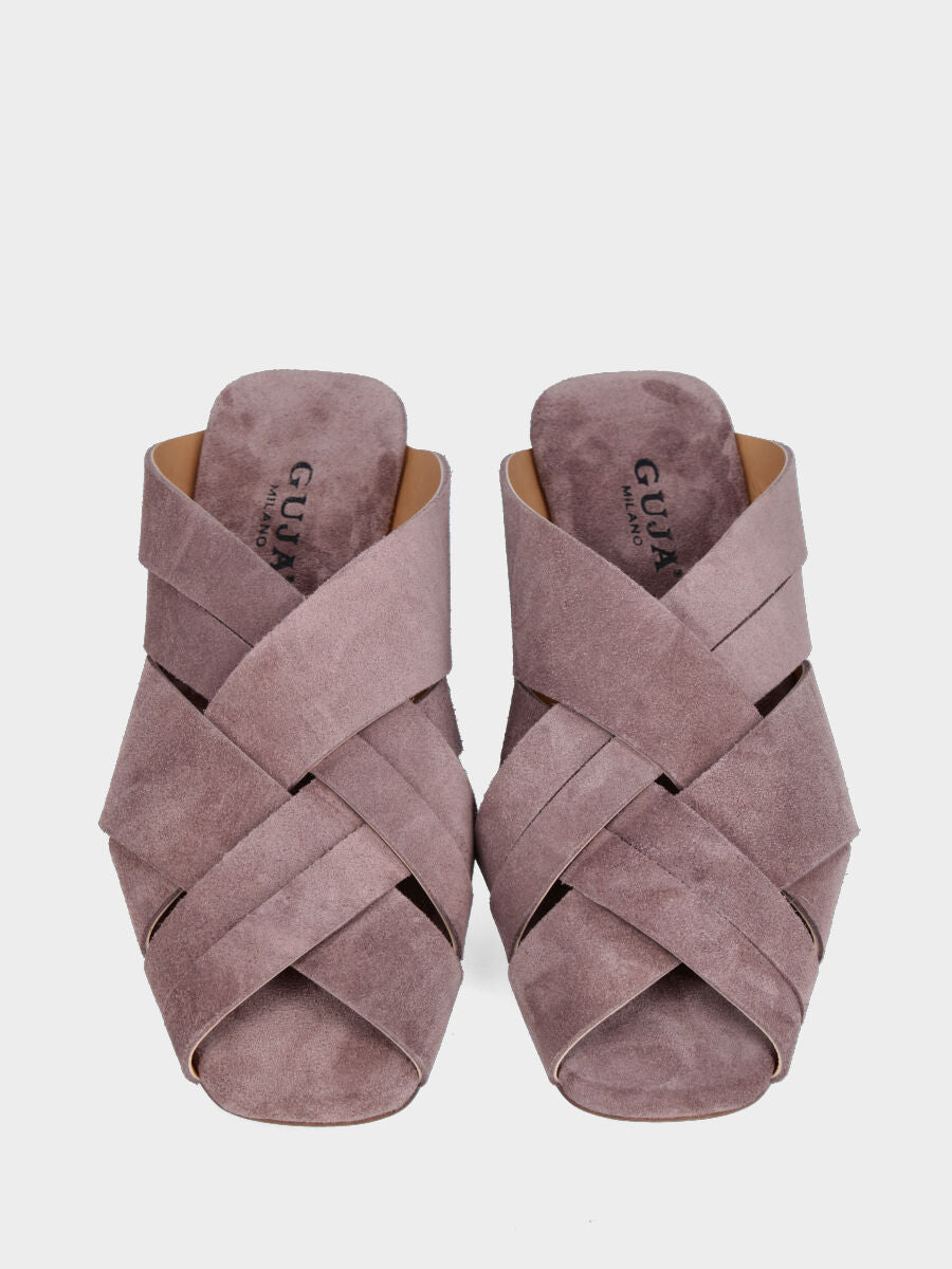 Ciabatta in velour taupe con fasce alternate lisce e intagliate