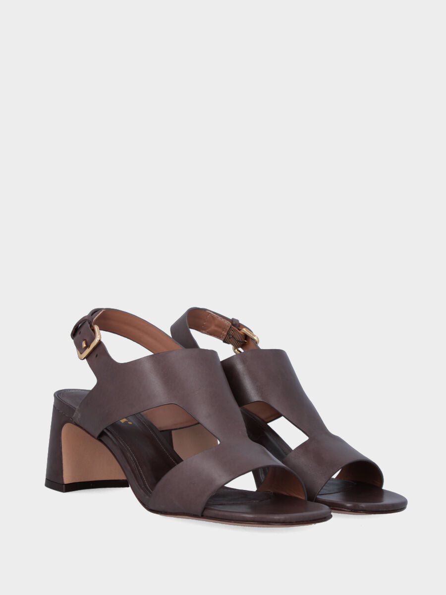 stivaletto tacco 90mm largo con plateau di 40mm, punta quadrata stondata, con bordatura lungo la vaschetta e cerniera lato interno, suola in cuoio