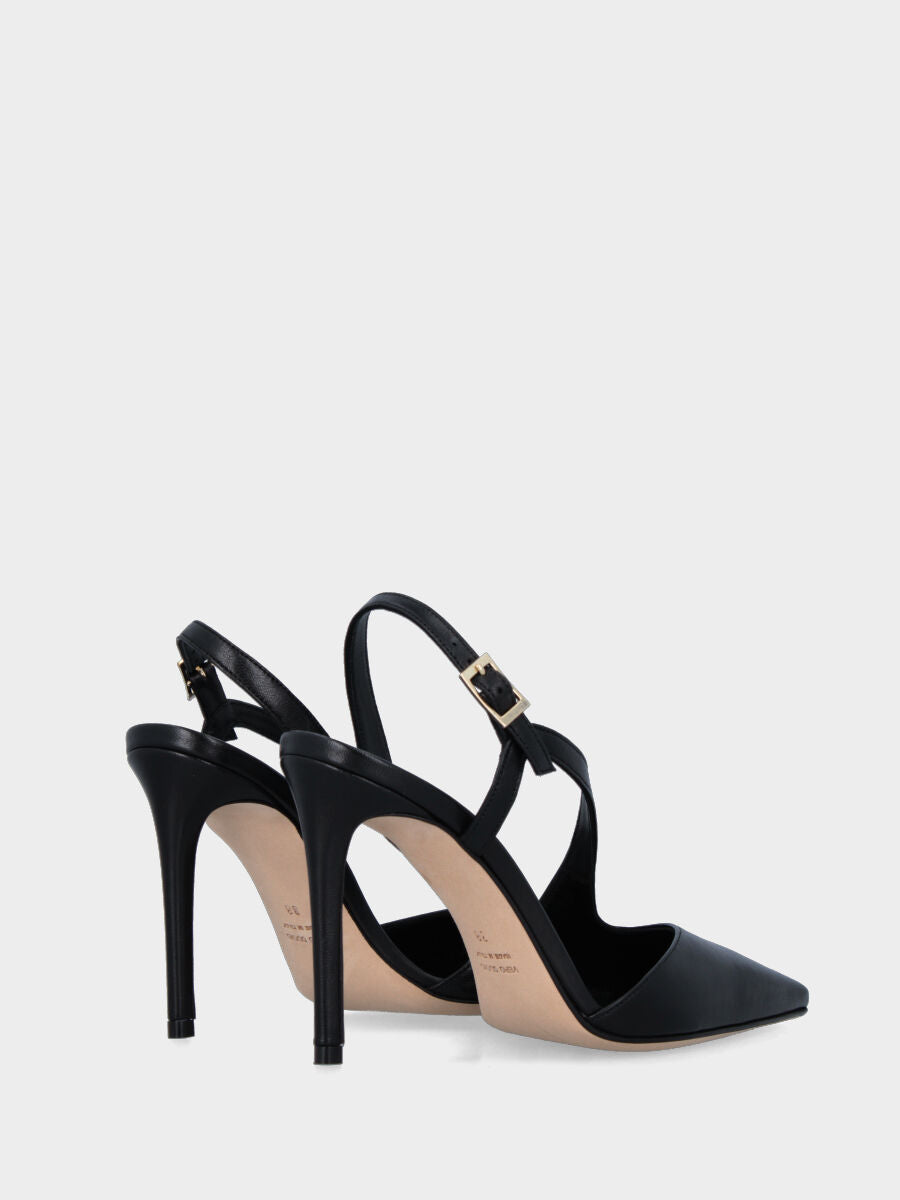 Slingback in nappa nera con listino obliquo e tacco stiletto a coda