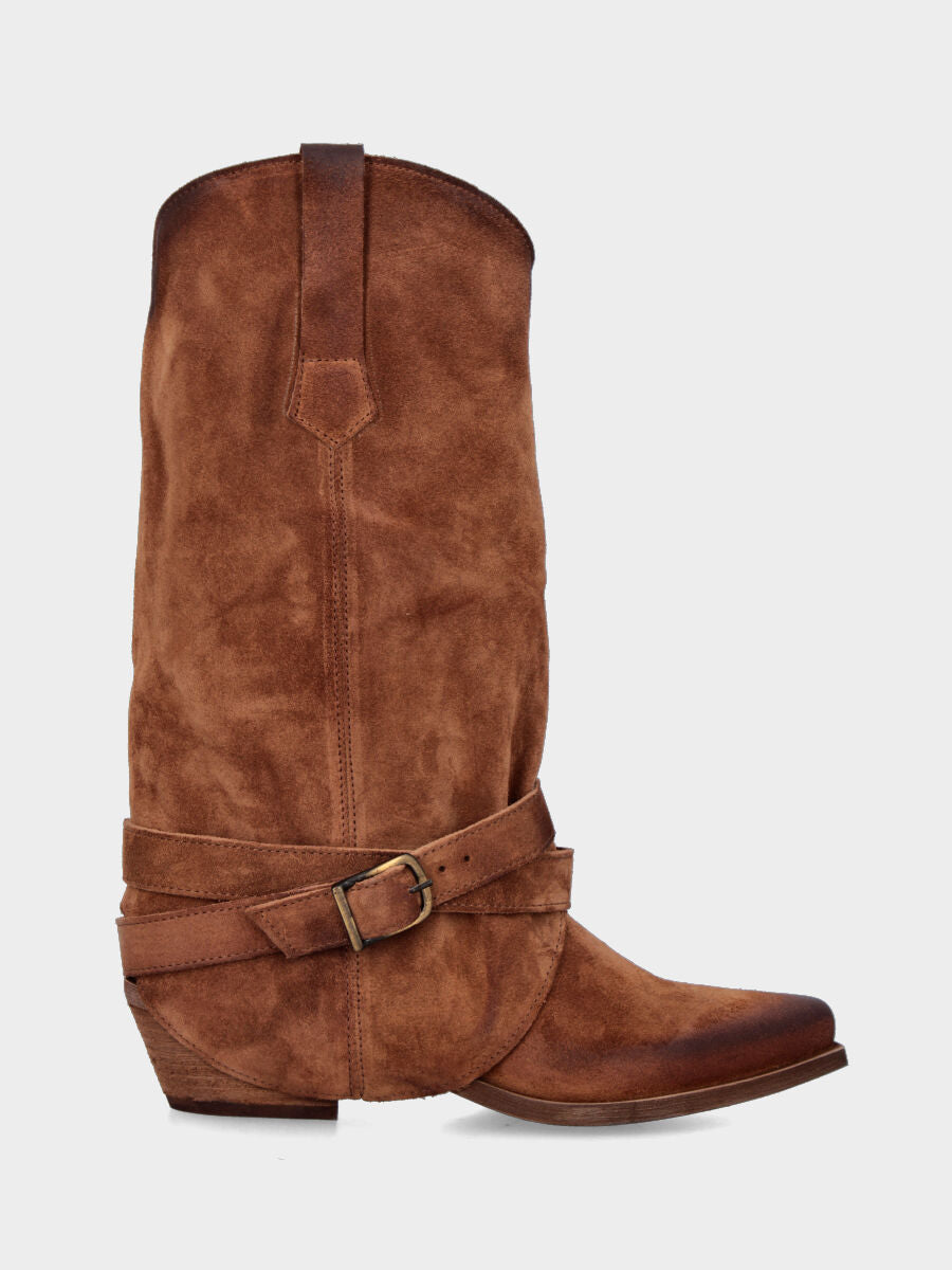 Camperos in camoscio marrone con risvolto lungo il gambale