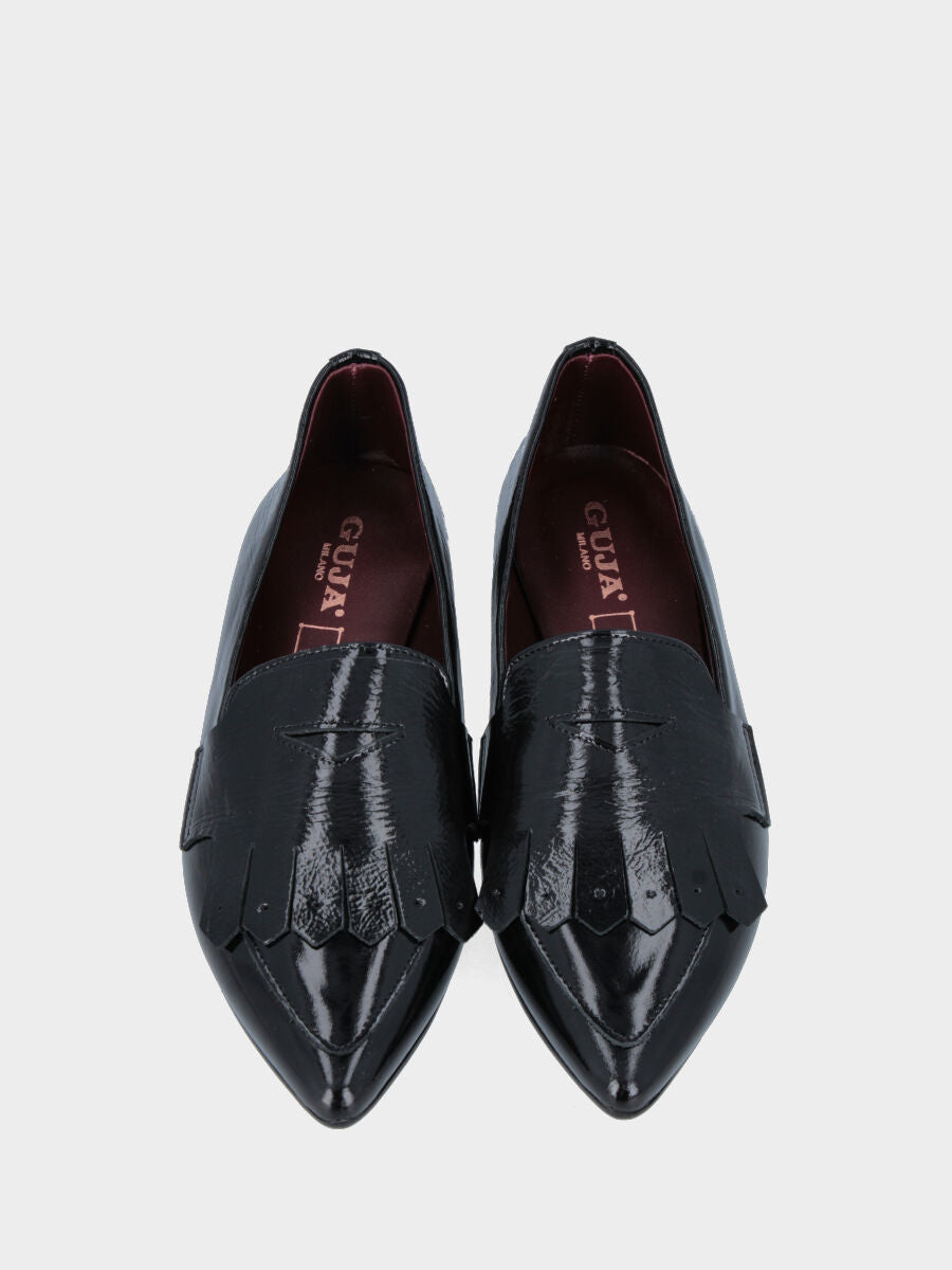 Mocassino in vernice nera con frangia e mascherina a bocca di leone