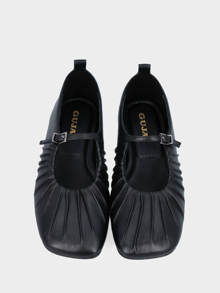 Ballerina in nappa nera con punta quadrata e zeppa interna