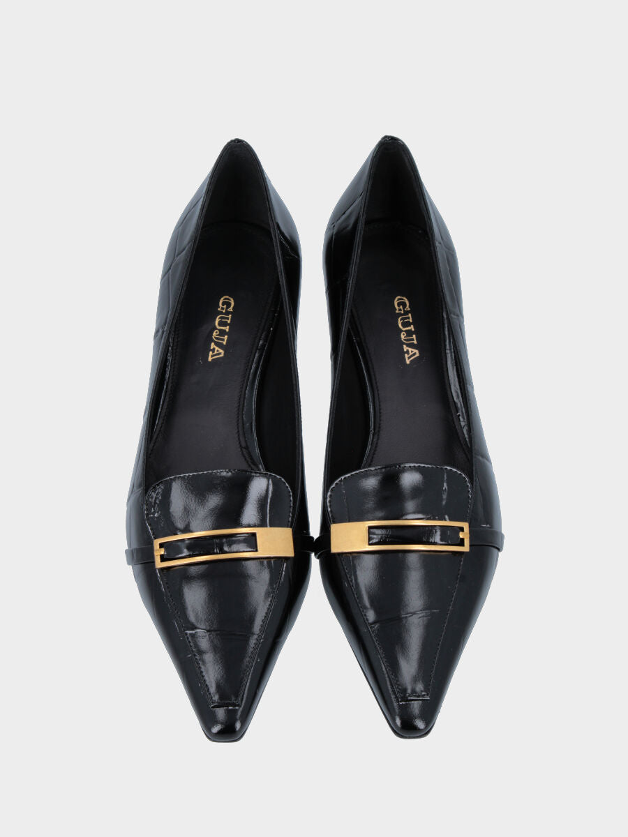 Mocassino in vernice nera in coccodrillo stampato con fibbia