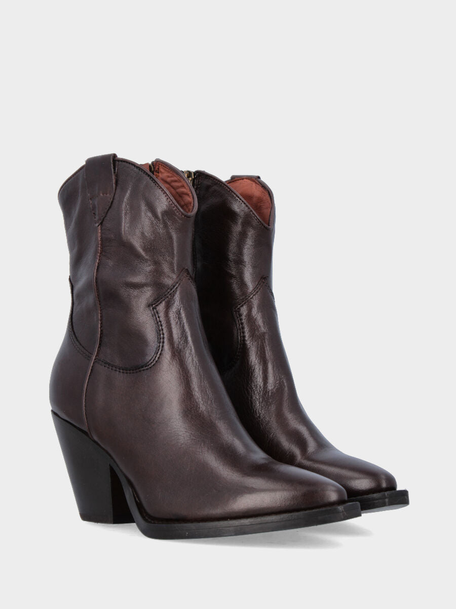 Camperos a stivaletto in vitello testa di moro semi tubo