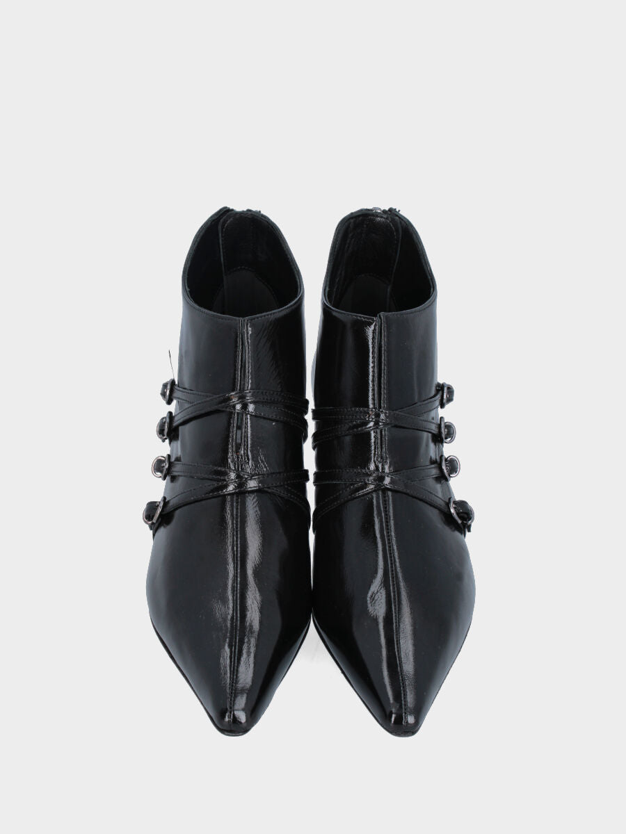 Tronchetto in verlux nero con cinturini e tacco a calice