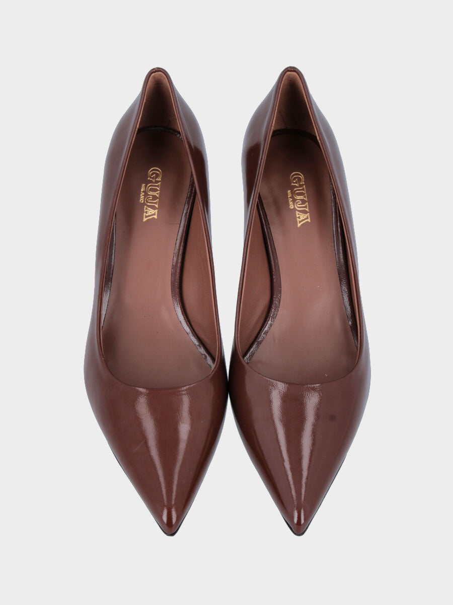 Décolleté in verlux marrone con tacco a calice