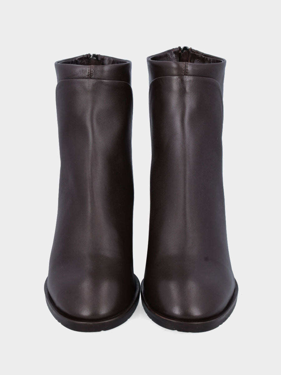 Stivaletto in nappa testa di moro con tacco a blocco e cucitura a sacchetto