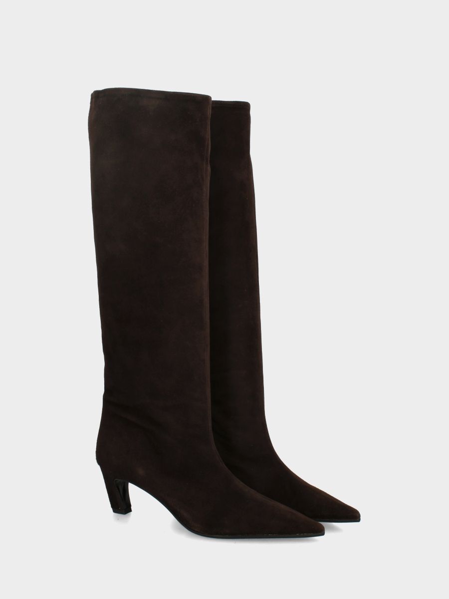 Stivale in camoscio testa di moro con cucitura frontale e tacco a coda