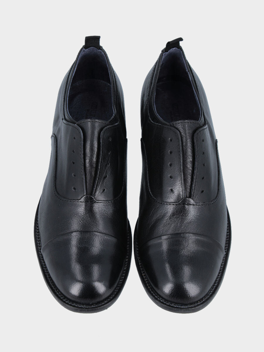 Francesina in vitello nero con puntale e tomaia rivoltati