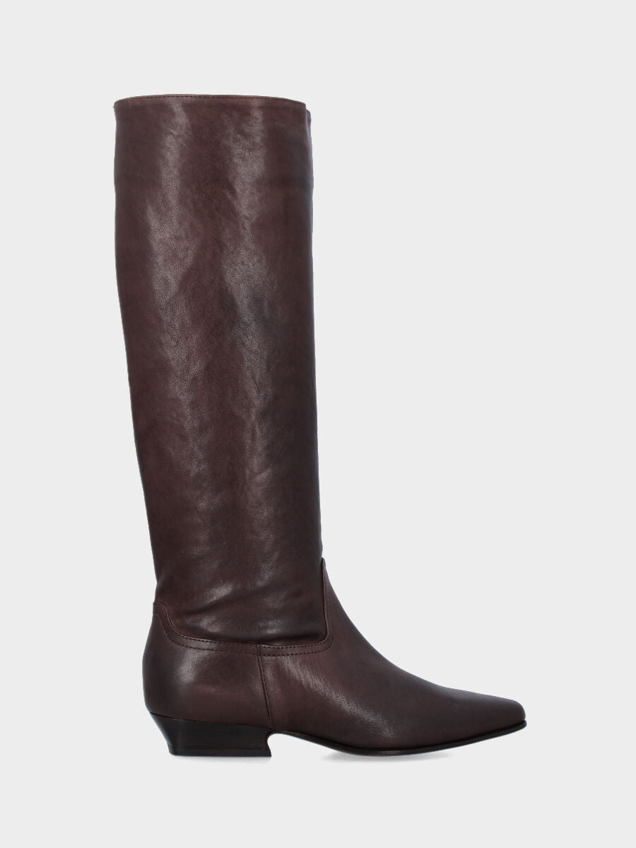 Camperos in vitello marrone con gambale a tubo e tacco a coda