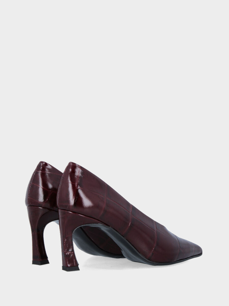 Décolleté in vitello bordeaux stampato coccodrillo con scollo a uovo