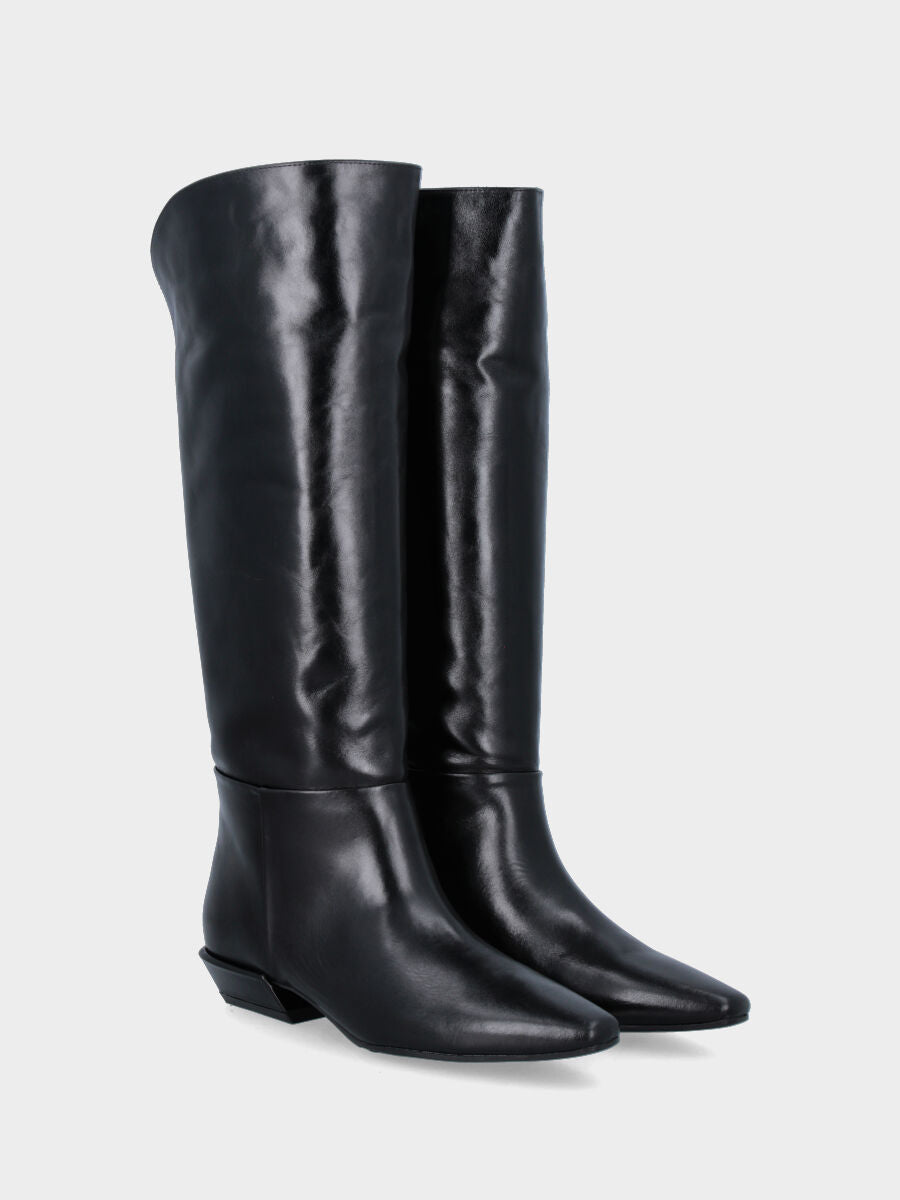 Camperos in vitello nero con punta quadrata e tacco a blocco