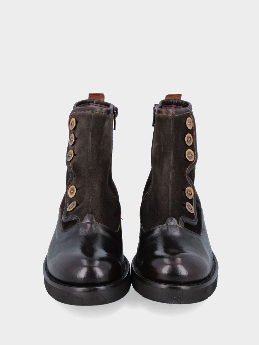 Polacchino in vitello testa di moro con bottoni metallici e cerniera laterale