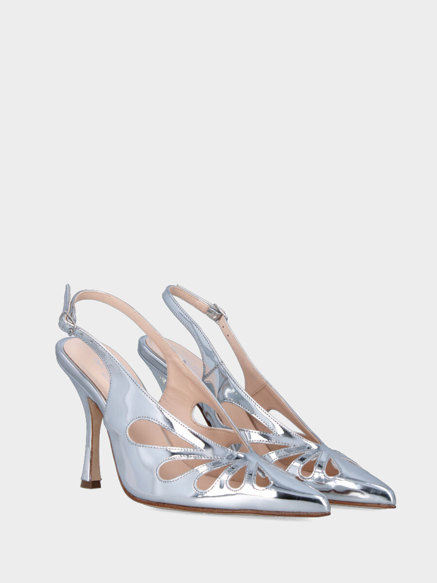 Slingback in laminato argento con tomaia aperta a gocce