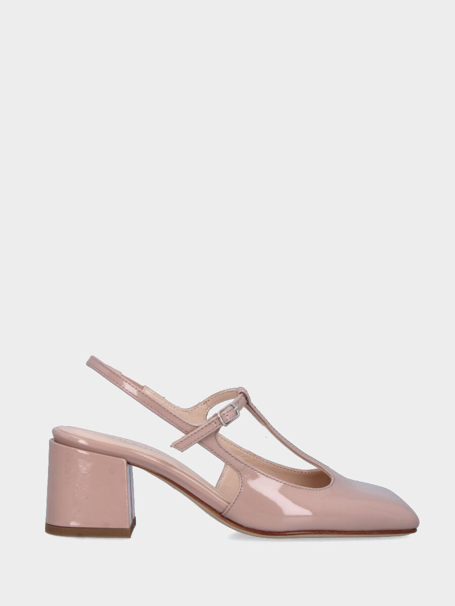 Slingback in vernice nude con cinturino charleston e tacco a blocco