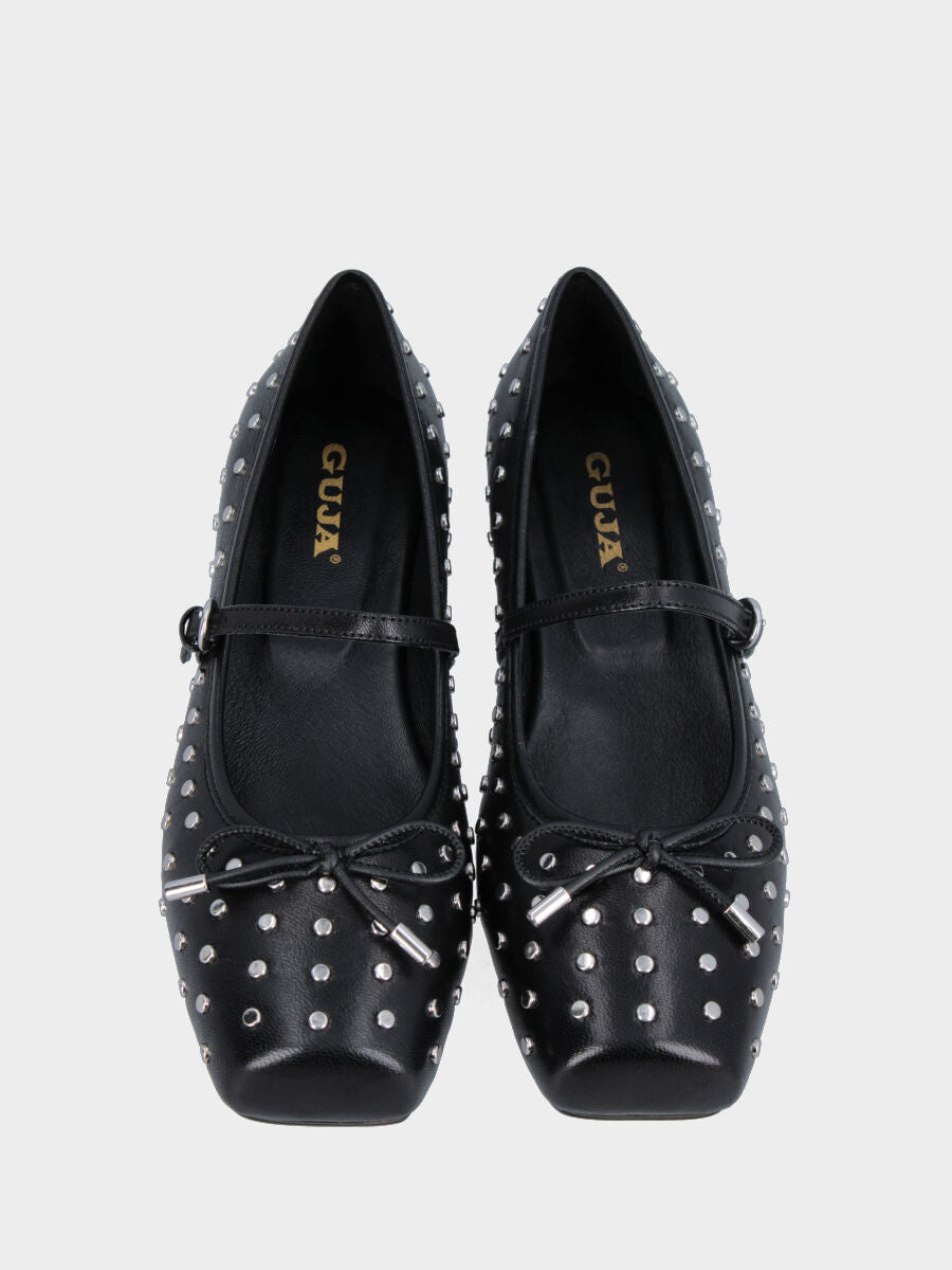 Ballerina in nappa nera con borchiette tonde e fiocchetto