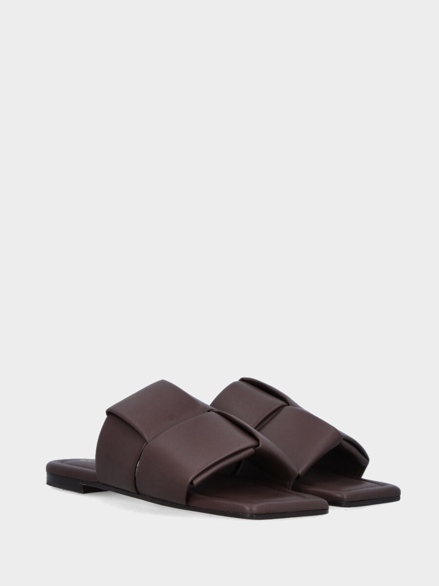 Ciabattina flat in nappa testa di moro con fasce incrociate