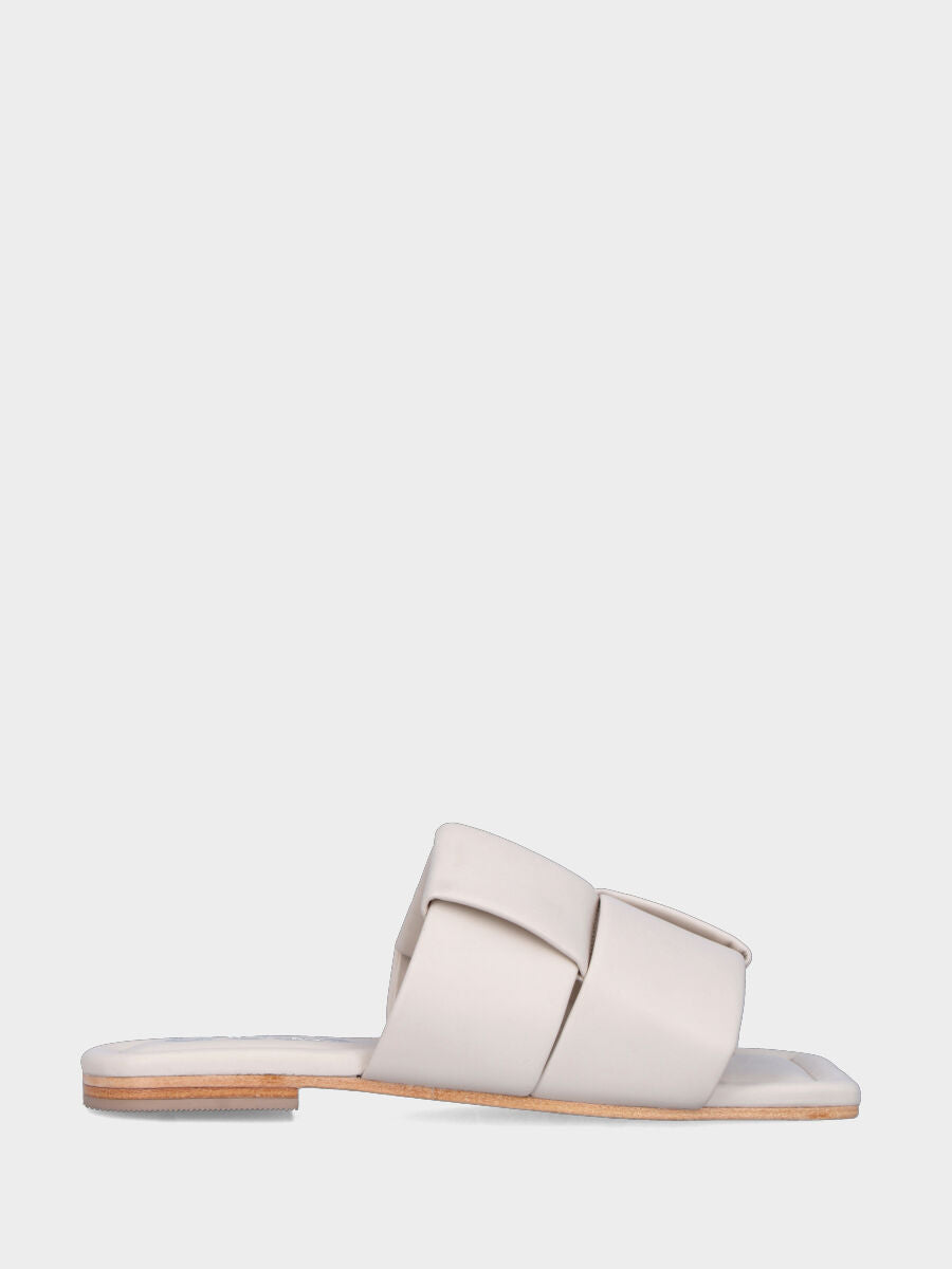 Ciabattina flat in nappa bianca avorio con fasce incrociate