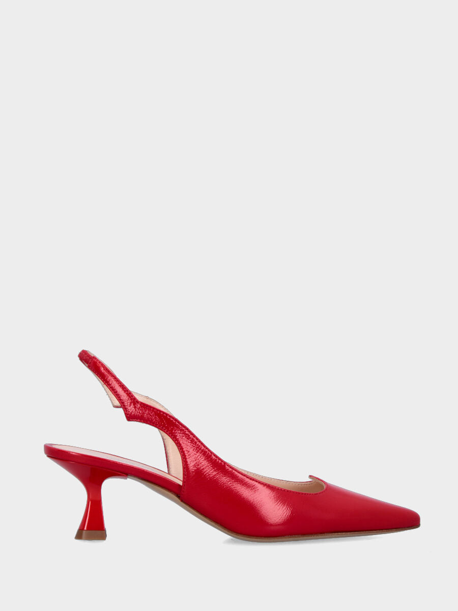 Slingback in verlux rosso con scollo a cuore e cinturino sagomato