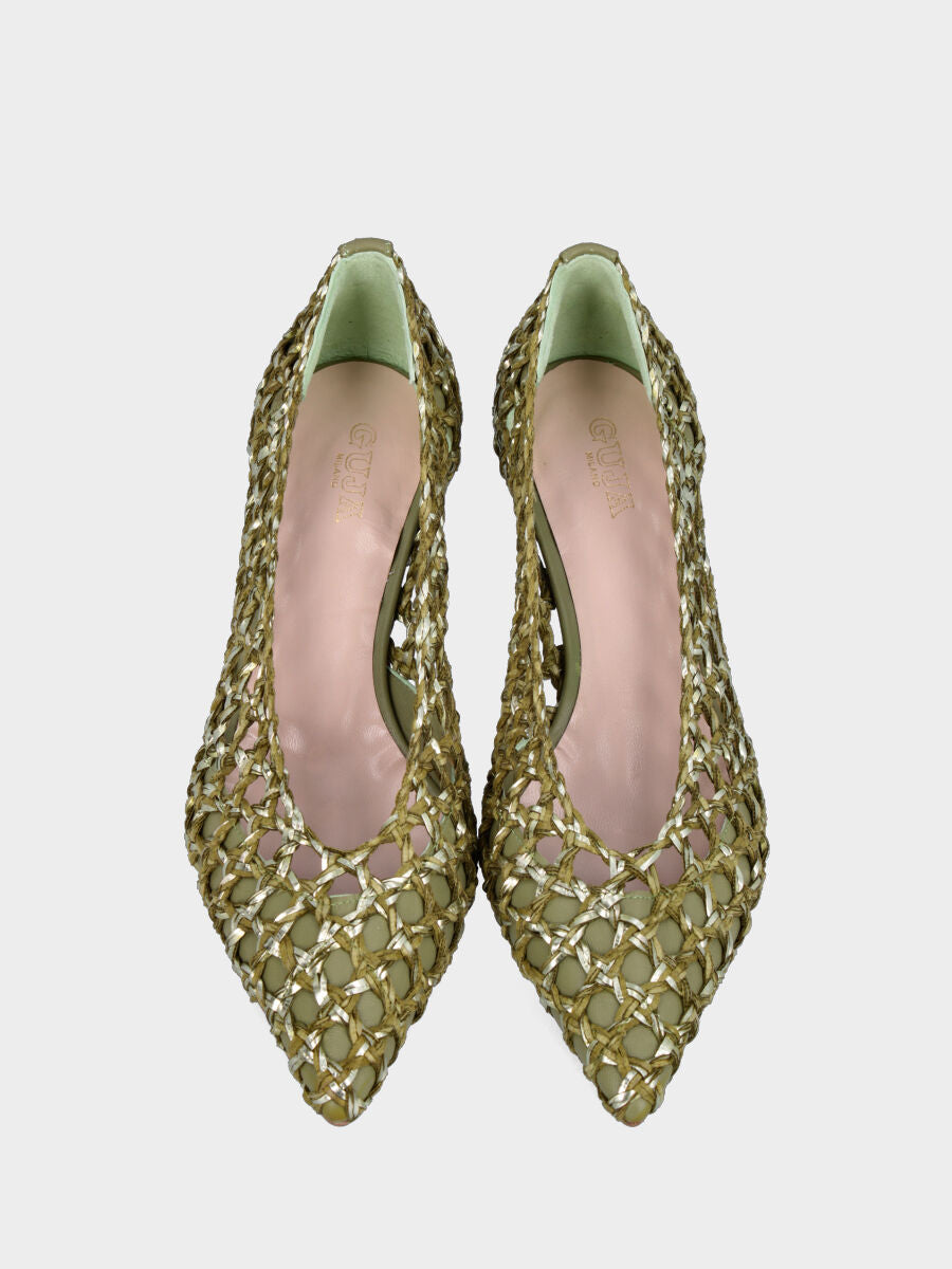 Décolleté in rafia verde lime e platino traforata con tacco a calice