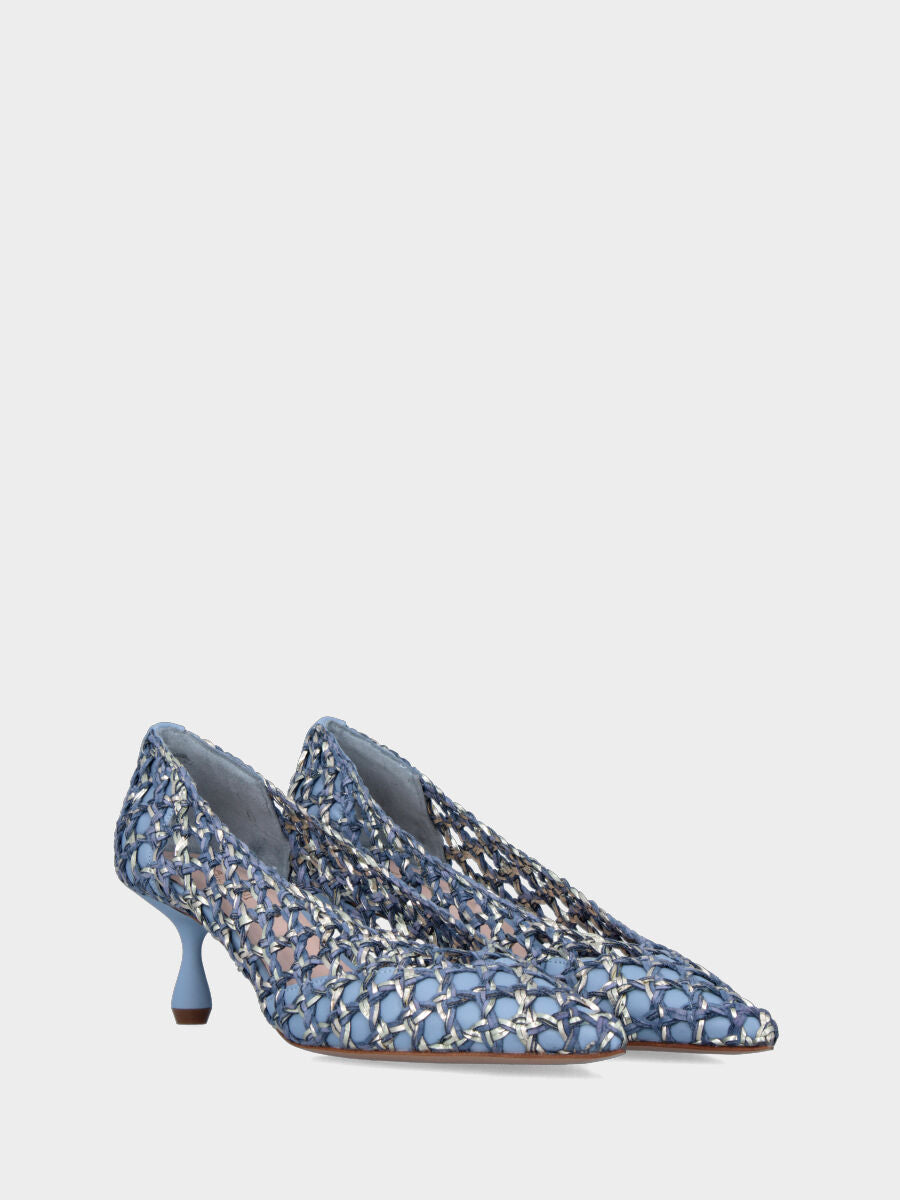 Décolleté in rafia celeste traforata con tacco a calice