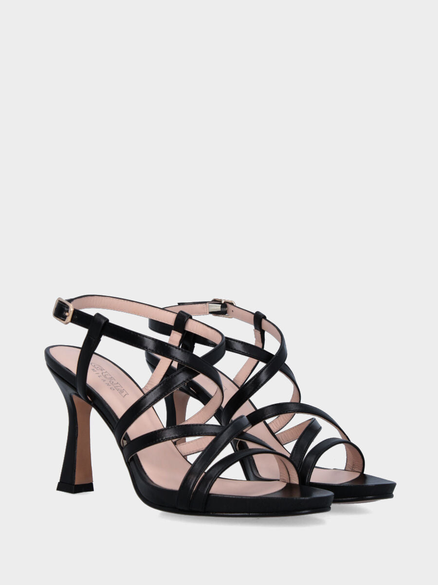 Sandalo in nappa nera con plateau, listini incrociati e tacco a calice