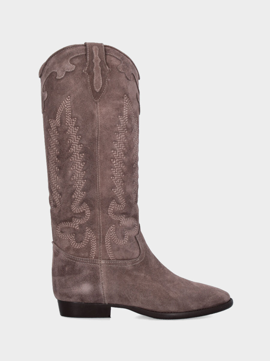 Camperos in velour taupe con ricami fiammati e gambale a tubo